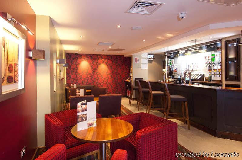 Premier Inn Sunbury - Kempton Park Exterior foto